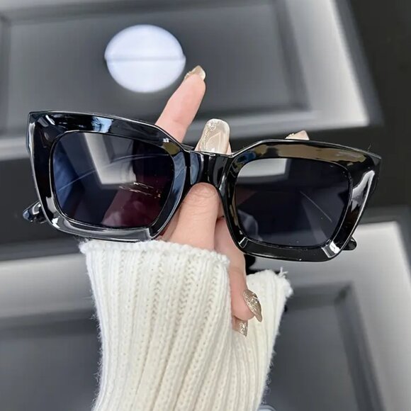 Trendy Sunglasses Female Tortoise Thick Frame Fashion UV400 Protection Outdoor - Picture 4 of 9